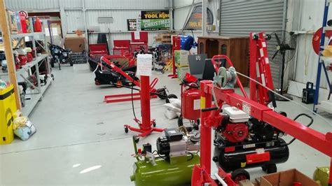 tool king launceston.